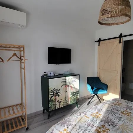 Floryanne Bed & Breakfast Parentis-en-Born